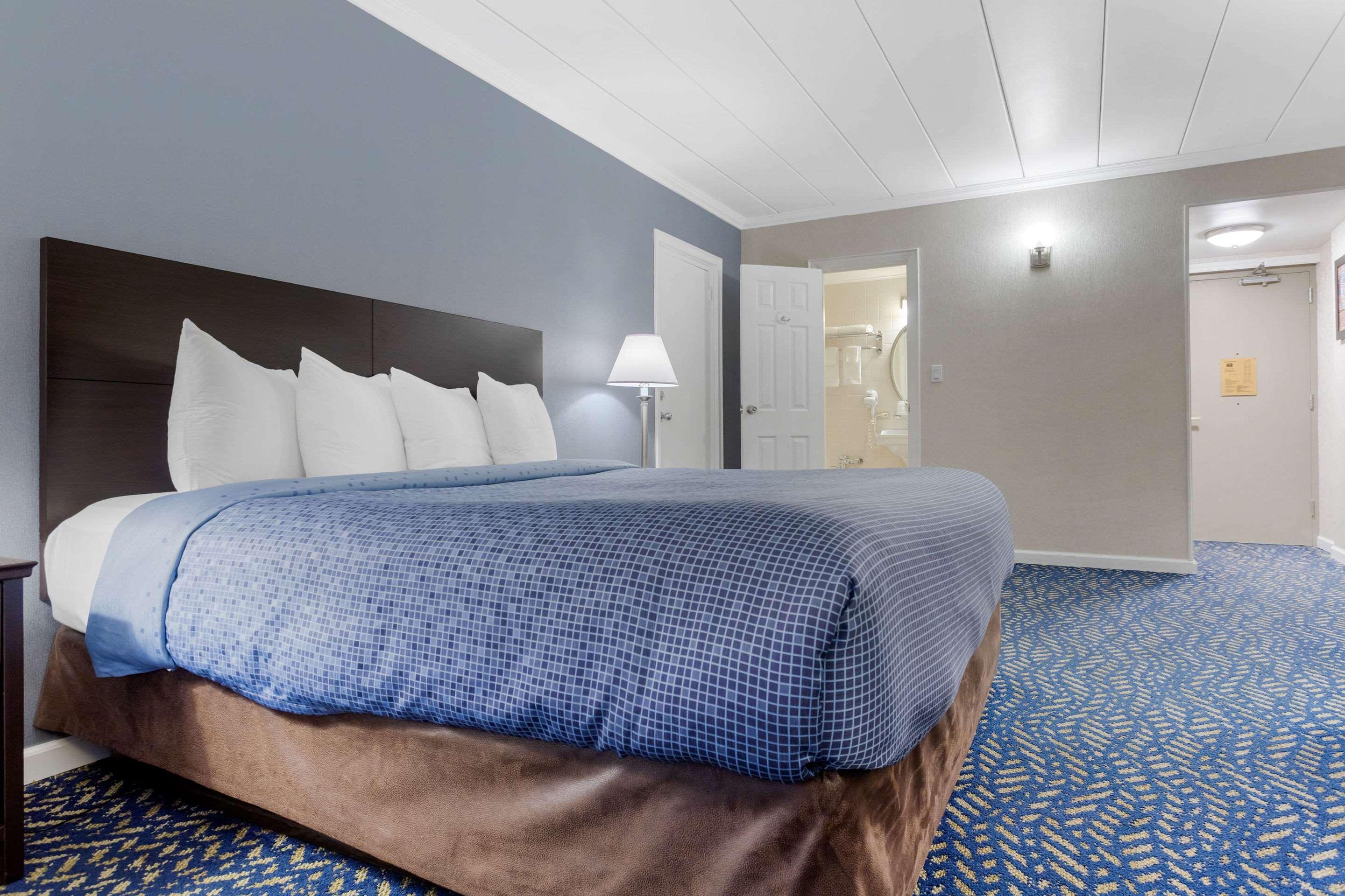 Econo Lodge Гіксвілл Екстер'єр фото