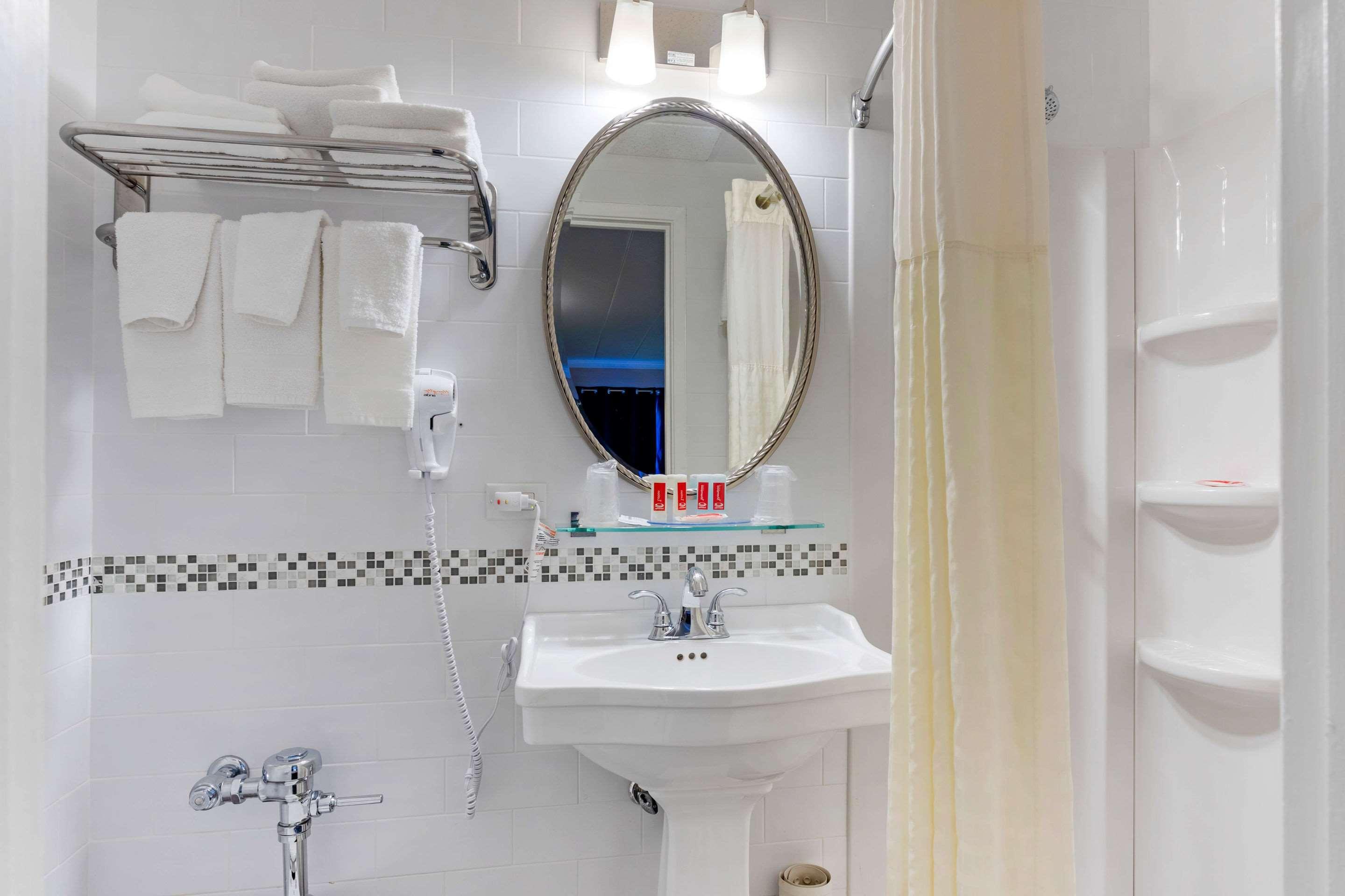 Econo Lodge Гіксвілл Екстер'єр фото